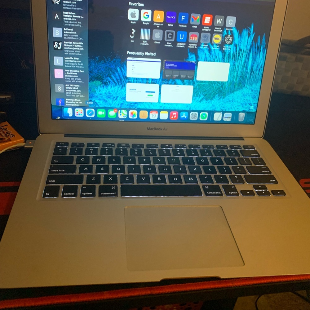 MacBookAir 13” Mid 2013 for sale